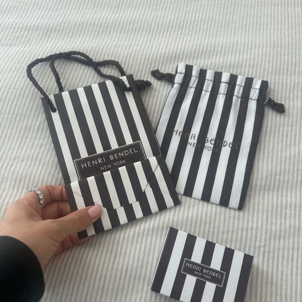Henri Bendel Black gift package